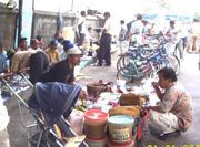 PASAR LOAK DIMINATI PEMBELI