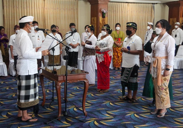 Walikota Jaya Negara Lantik 39 Pejabat Administrator dan Pengawas di Lingkungan Pemkot Denpasar