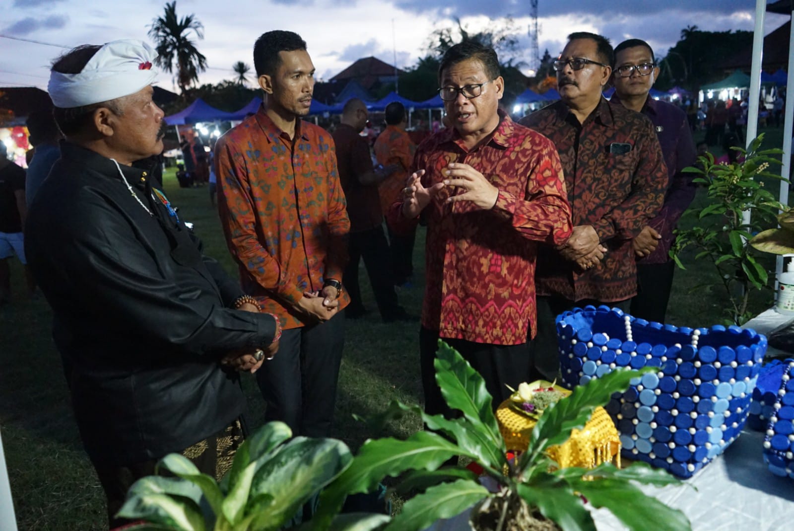 Tekan Laju Inflasi Sekda Denpasar Alit Wiradana Buka Pasar Rakyat Kelurahan Panjer