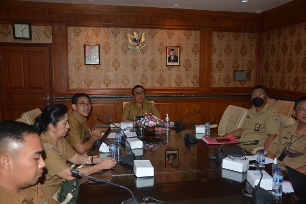 Walikota Jaya Negara Paparkan Beragam Inovasi Saat Evaluasi Program Menuju Smart City Tahun 2022