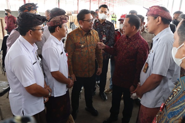 Wawali Arya Wibawa Terima Kunjungan Mendagri Tito Karnavian Di TPST Kesiman Kertalangu