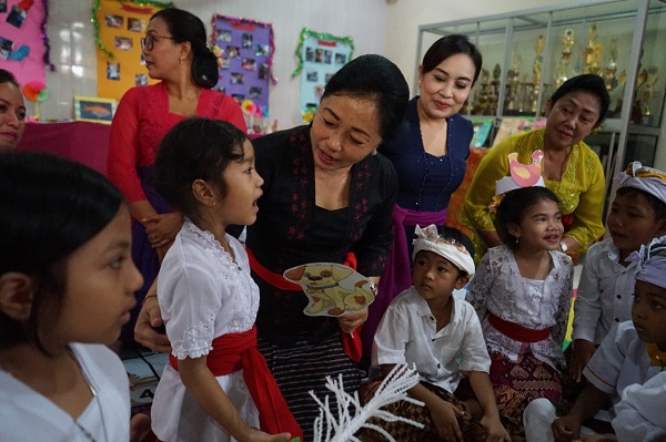 Apresiasi Kinerja Bunda Paud, Ny. Sagung Antari Jaya Negara Lakukan Kunjungan Lapangan.