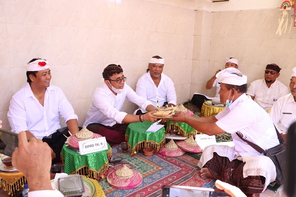 Jaya Negara Hadiri Karya Ngenteg Linggih Lan Padudusan Alit Pura Kedaton Desa Adat Padangsambian