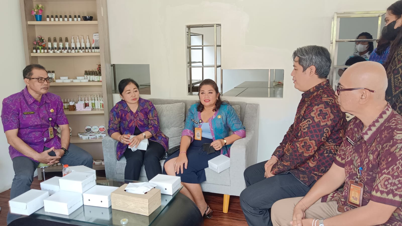 Dorong "Cinta Produk Dalam Negeri" Dekranasda Denpasar Promosikan Produk IKM Lewat Video Konten