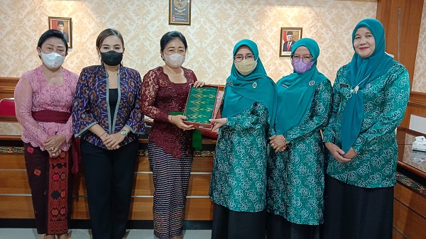TP PKK Kota Solok Belajar Program Kerja Ke Kota Denpasar