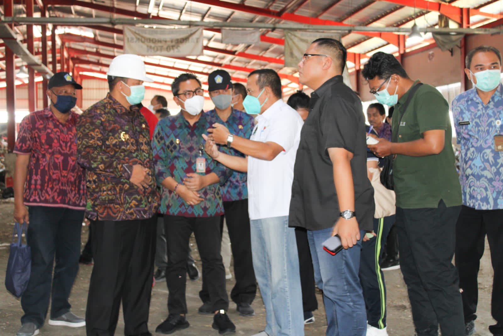 Dampingi Kunjungan Pj. Gubernur Bali, SM Mahendra Jaya, Wawali Arya Wibawa Siap Berikan Sanksi Tegas Bali CMPP Jika Tidak Mampu Olah Sampah Denpasar.