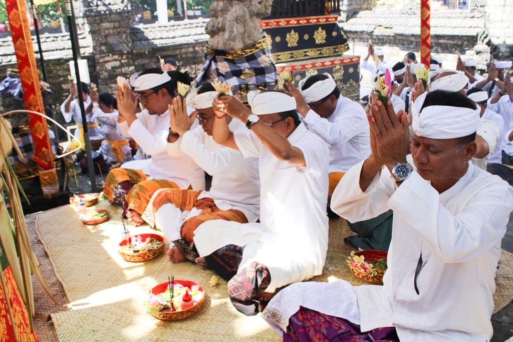 Puncak Pujawali di Pura Dalem Sakenan saat Hari Suci Kuningan, Ida Bhatara Nyejer Hingga 15 Agustus