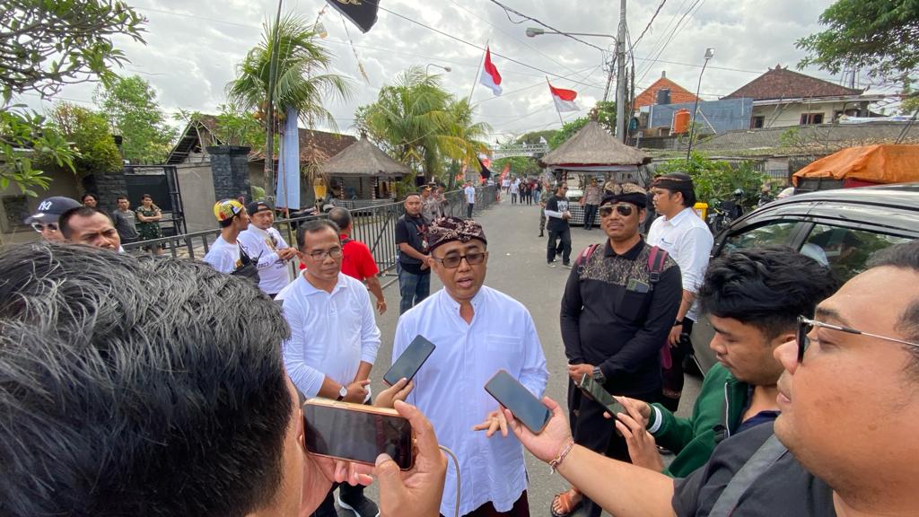 Penanganan Kebakaran TPA Suwung Catatkan Progres Positif, Walikota Jaya Negara Turunkan Status Menjadi Transisi Darurat ke Pemulihan Bencana Kebakaran.