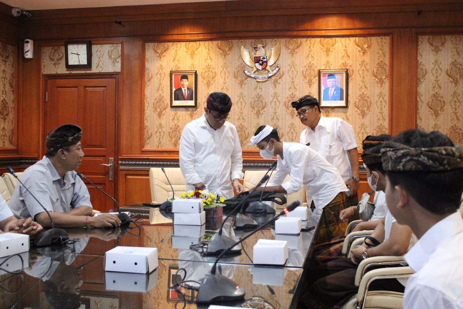 Walikota Jaya Negara Dukung Denpasar IT Community, Ikut Ajang Kompetisi Thailand Iventors Day 2023 di Bangkok. 