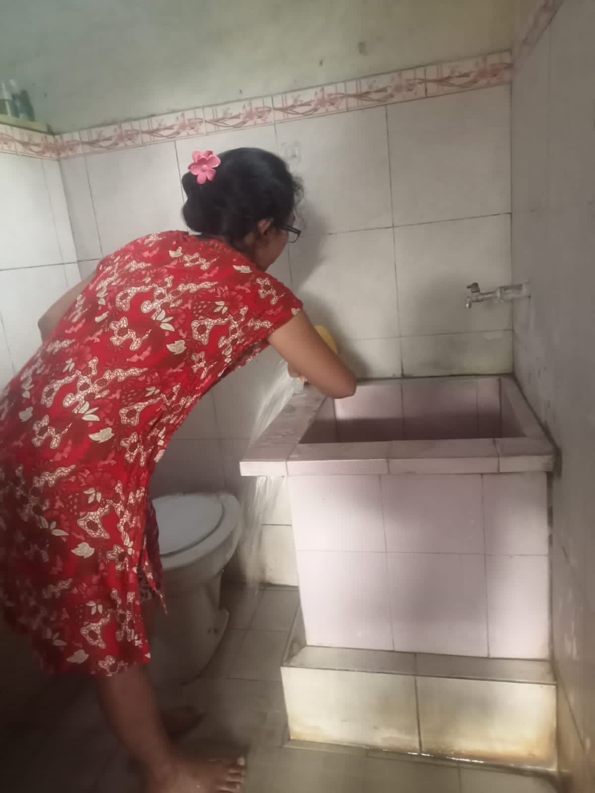 Hari Valentine, PKK Banjar Ujung Kesiman Gencarkan Gertak PSN Mandiri Cegah DBD