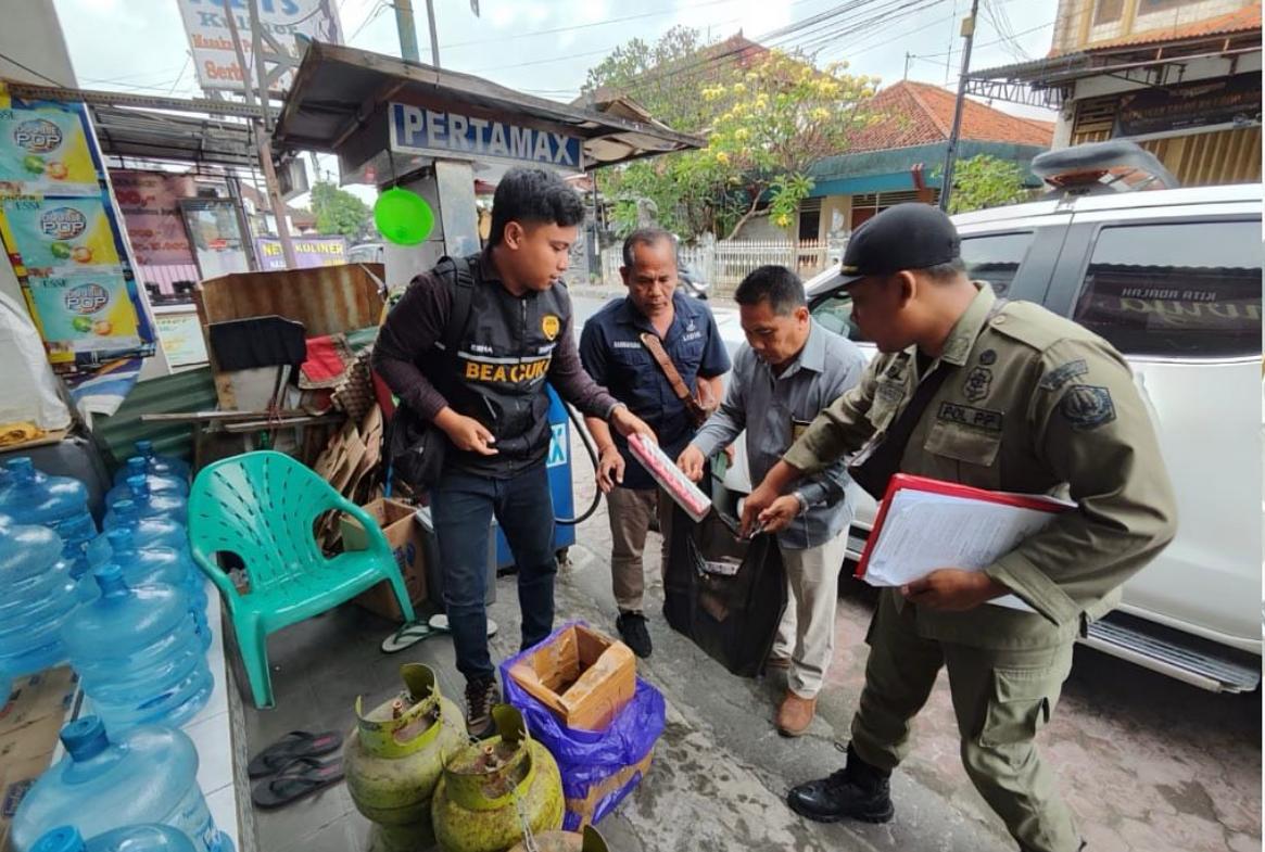 Sat Pol PP Denpasar Gandeng Bea Cukai Tertibkan Penjual Rokok Ilegal Tanpa Cukai