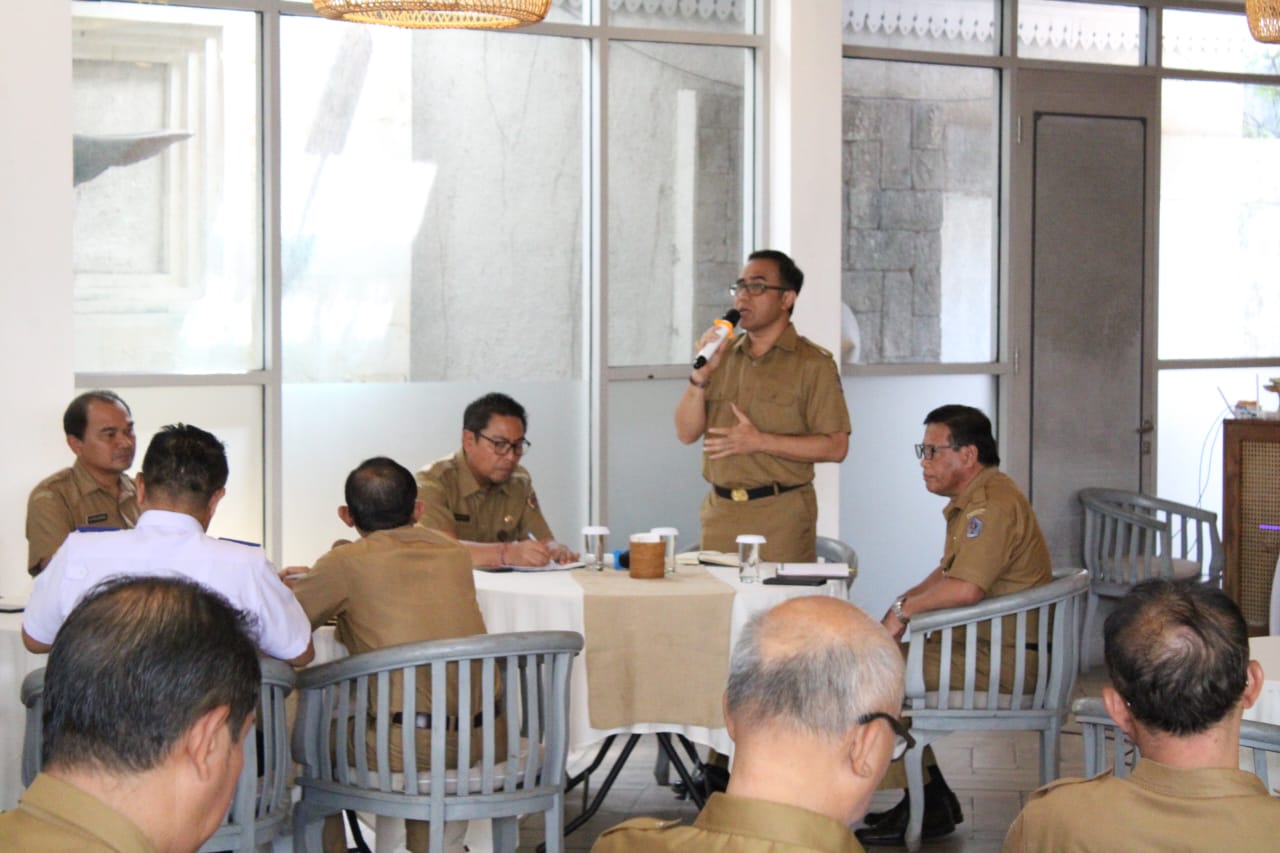 Walikota Jaya Negara Perkuat Sinergitas Perbekel/Lurah Dukung Penanganan Sampah Berkelanjutan