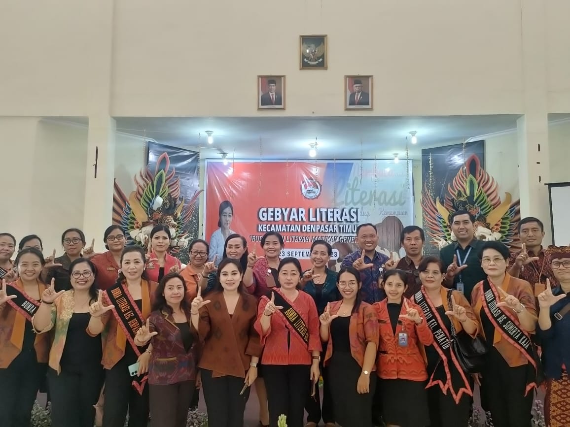 Tingkatkan Budayakan Membaca, Bunda Literasi Kota Denpasar Tinjau Gebyar Literasi Kecamatan Denpasar Timur