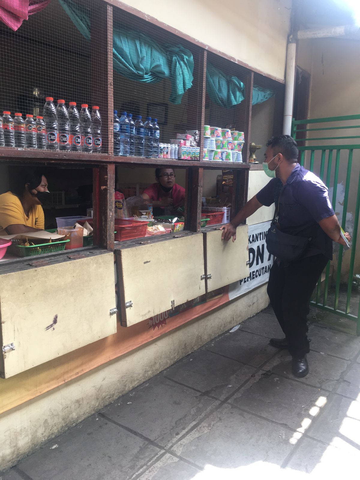 Antisipasi Bahaya Nitrogen, Puskesmas 2 Denpasar Barat Lakukan Pengawasan ke Sekolah-Sekolah