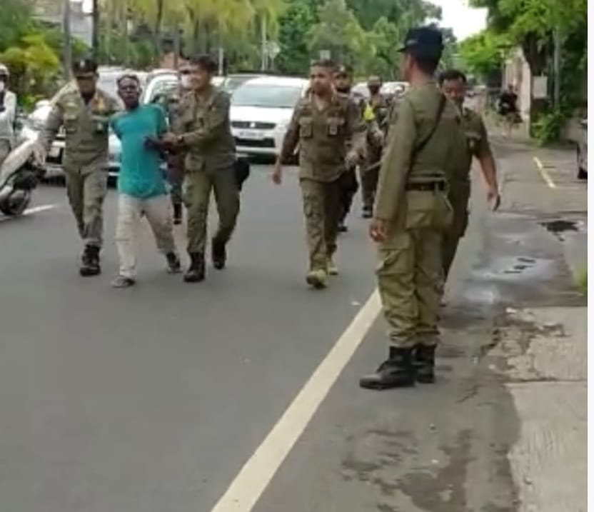 Ganggu Ketertiban, Satpol PP Denpasar Amankan Orang Mabuk