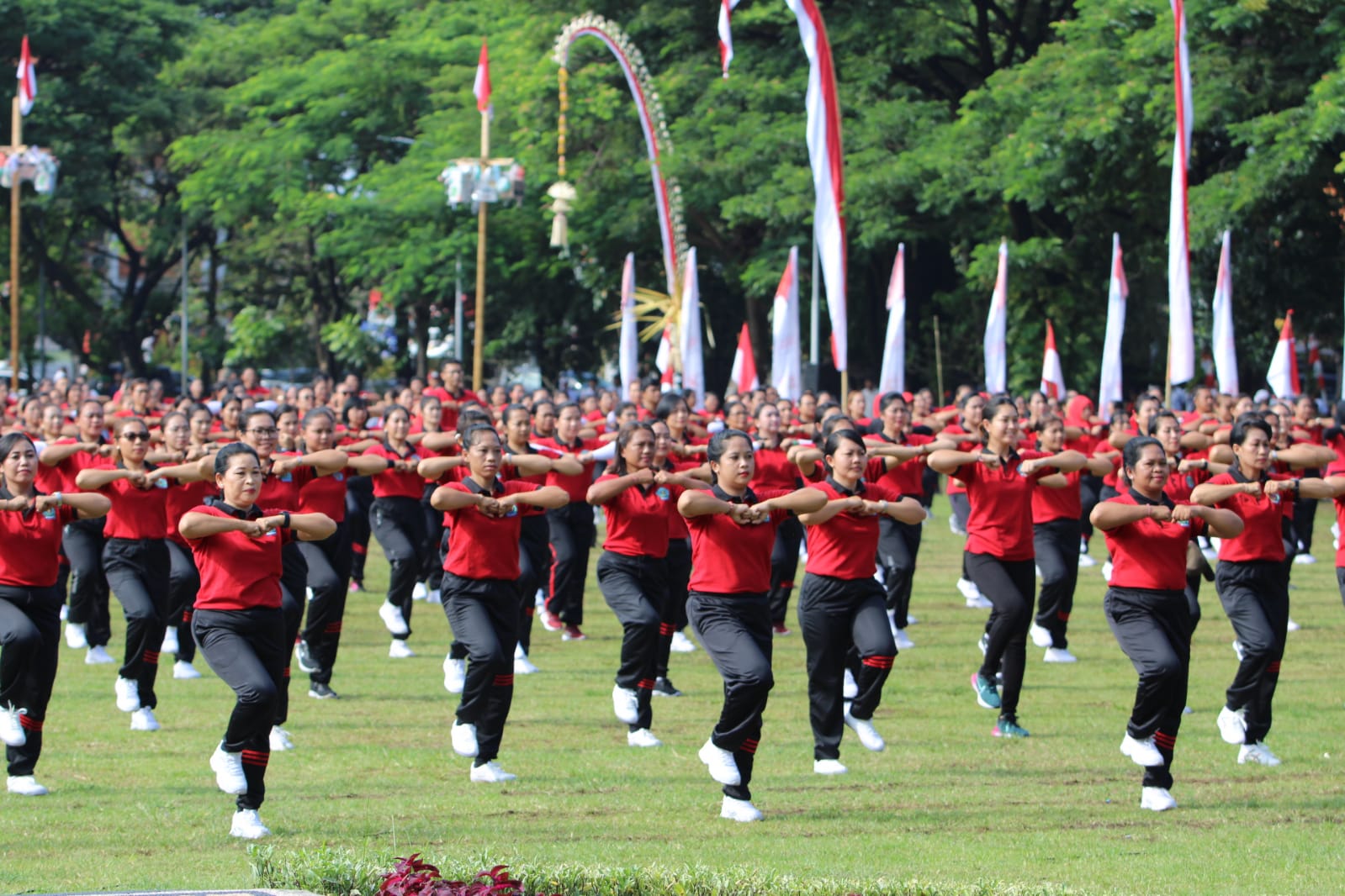Sebanyak 1.500 Peserta Senam Sicita Meriahkan Apel HUT Kota Denpasar ke-235