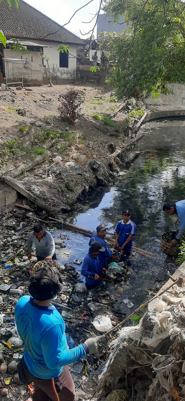 Jaga Kebersihan Sungai Cegah Banjir, Pemkot Denpasar Siap Tambah Jaring di Perbatasan.