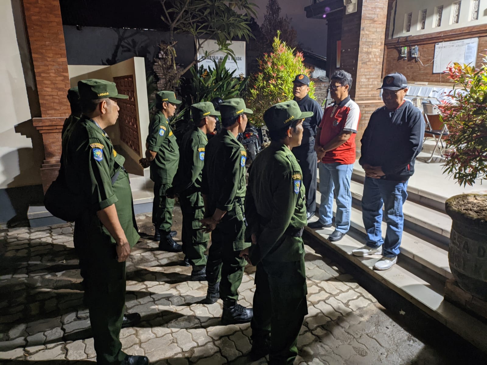 Wujudkan Tertib Administrasi, Desa Dauh Puri Kaja Sosialisasi dan Sidak Penduduk Pendatang di RT 08 Dusun Warnasari