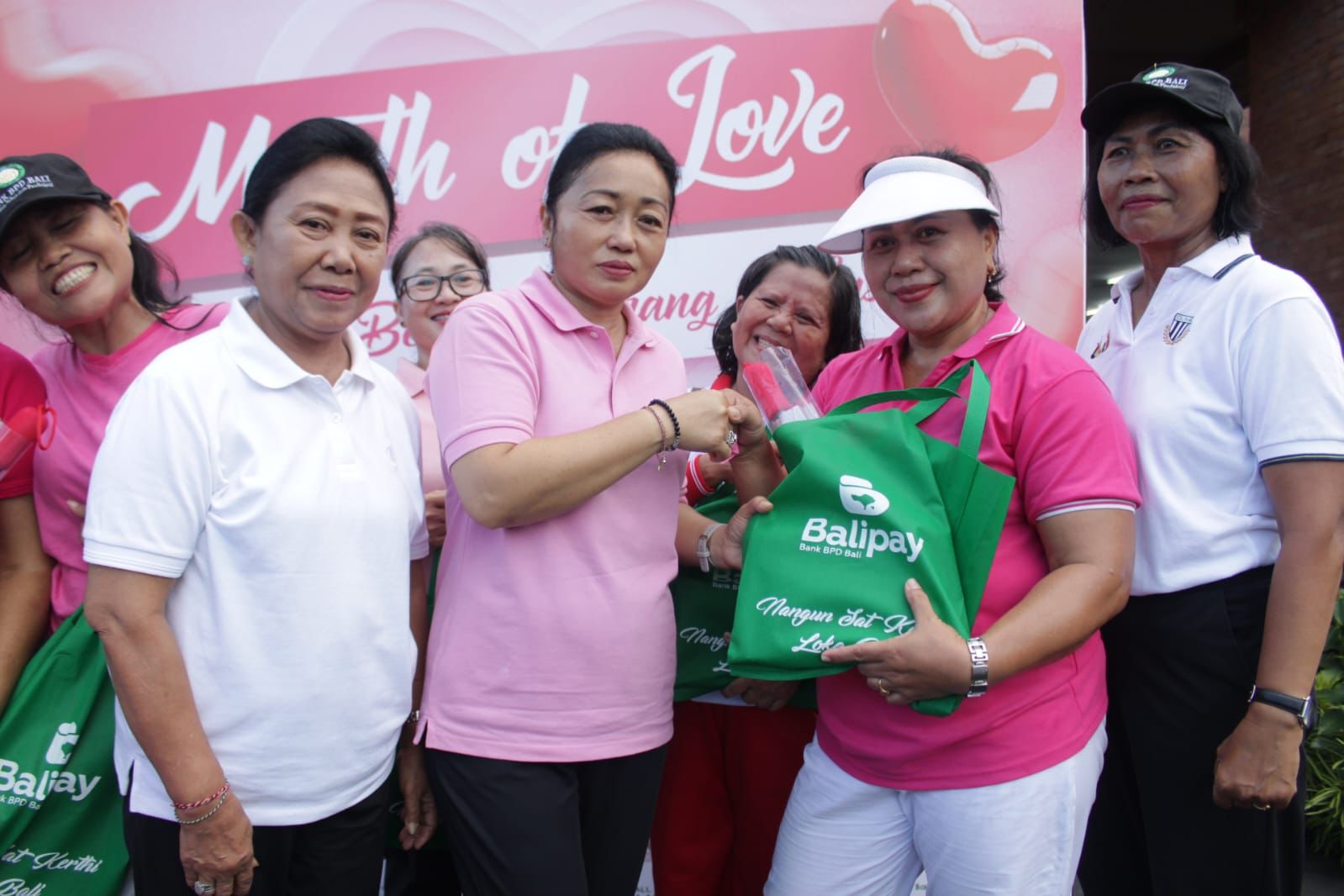 Ny. Antari Jaya Negara Hadiri Month of Love Sehat Bersama Orang Terkasih Bank BPD Bali 