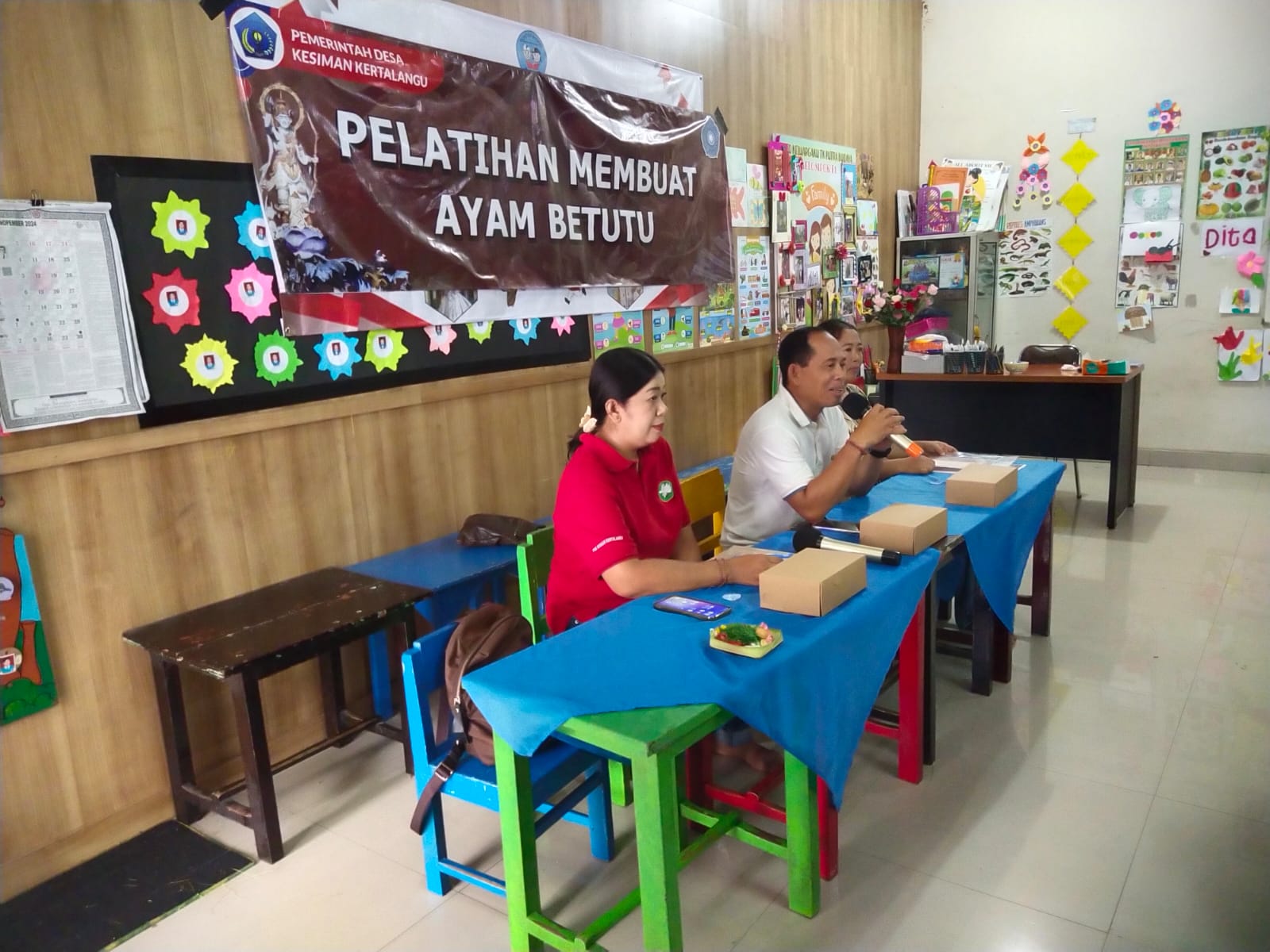 Latih PKK Membuat Ayam Betutu   Desa Kesiman Kertalangu Dorong Jiwa Kewirausahaan