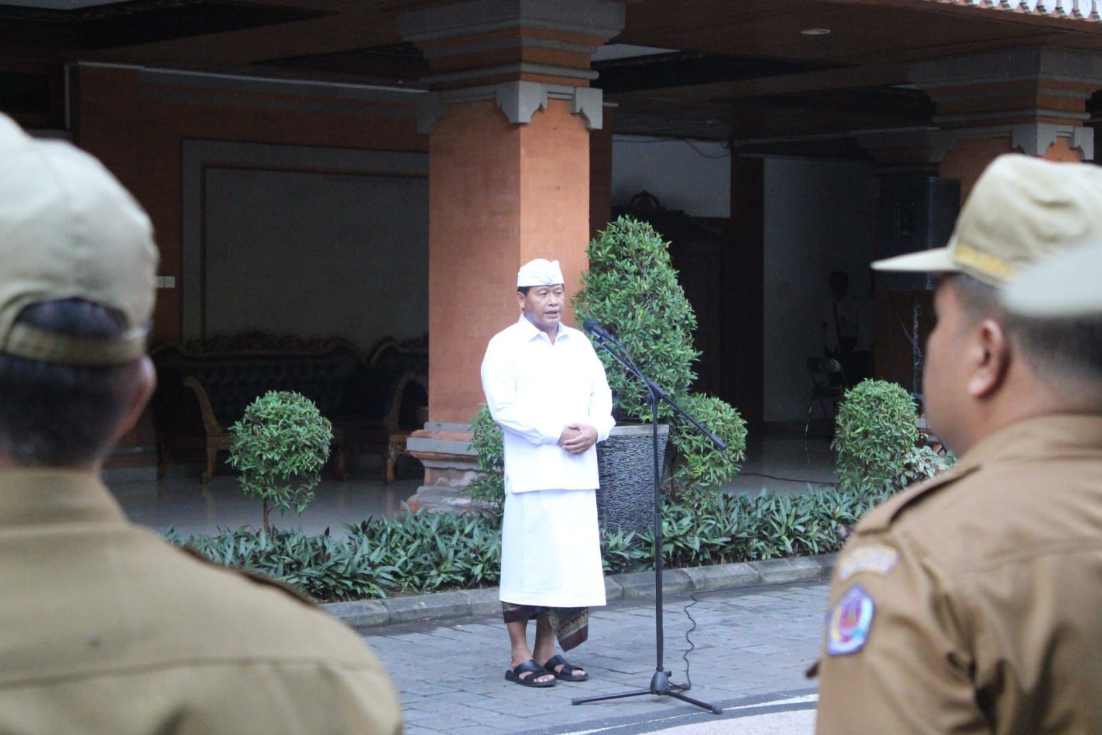 Pimpin Apel Disiplin, Sekda Alit Wiradana Motivasi Tingkatkan Kinerja ASN