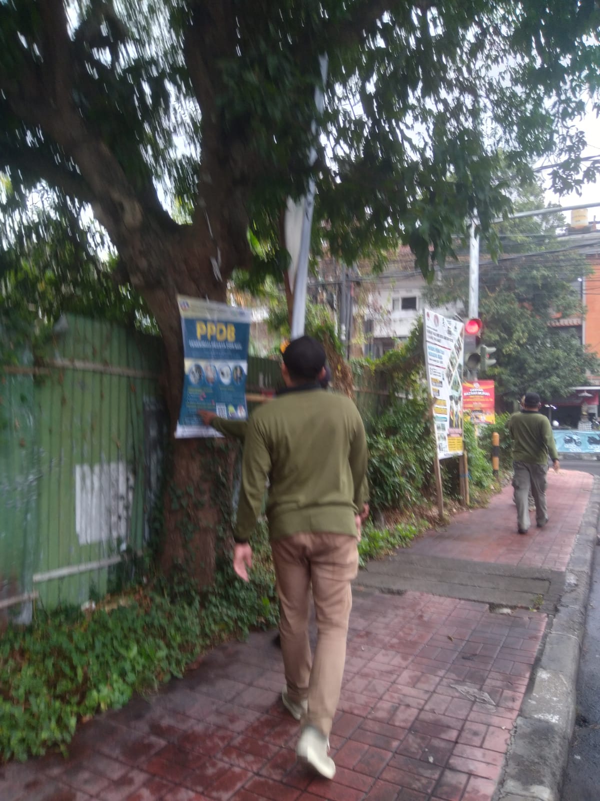Satpol PP Denpasar Tertibkan Puluhan Baliho, Spanduk, Banner, Umbul-umbul, dan Pamflet Tanpa Izin