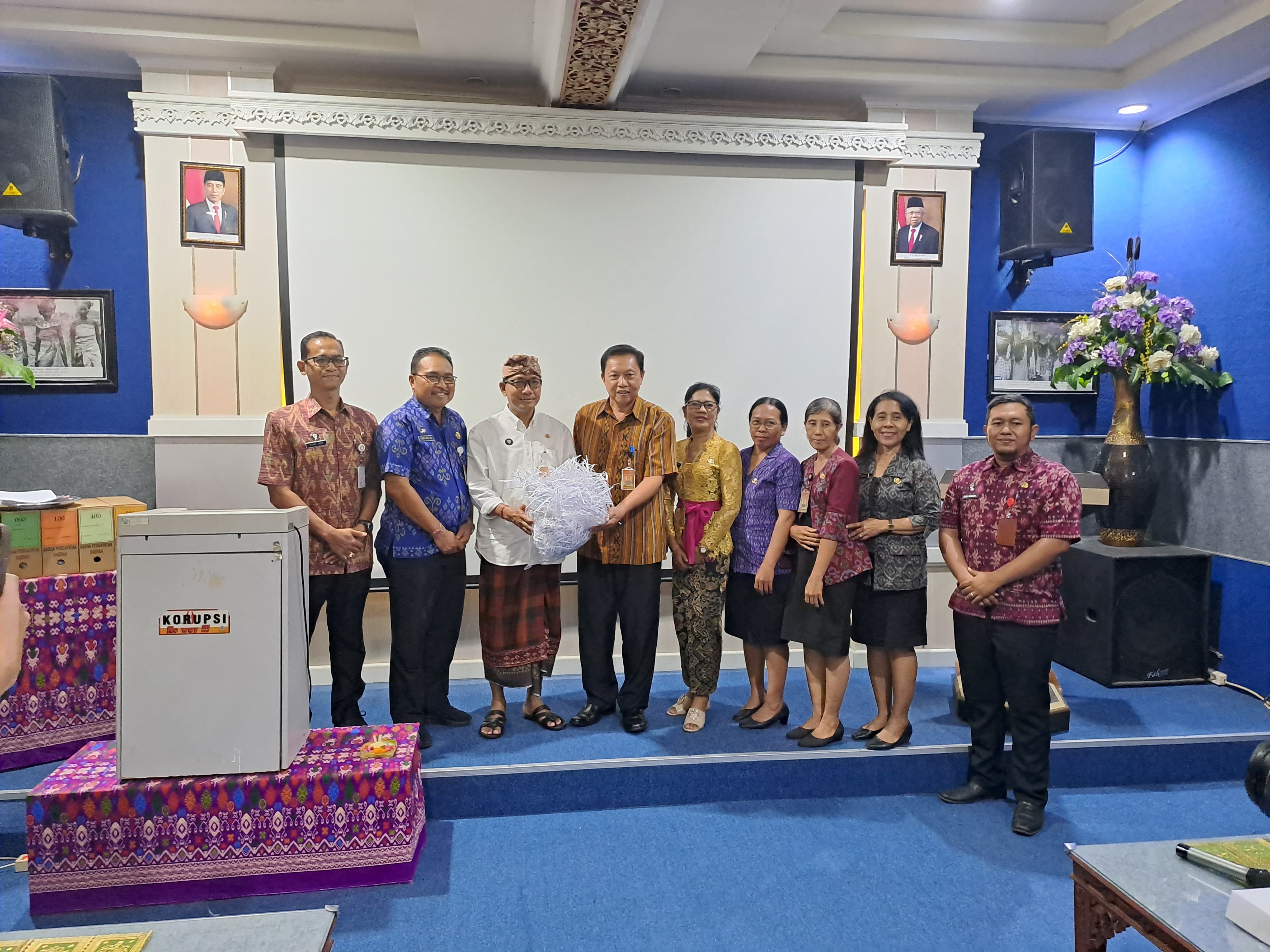 Tidak Memiliki Nilai Guna, Bapenda Kota Denpasar Musnahkan Ratusan Arsip