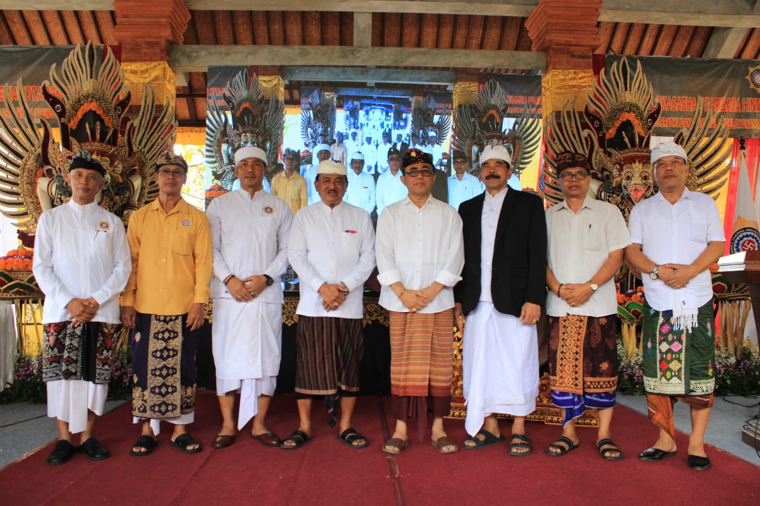 Walikota Jaya Negara Buka Lokasabha Ke-V PHDI Kota Denpasar, Gelorakan Sepirit Vasudhaiva Kutumbakam Berikan Pelayanan Bagi Umat Hindu
