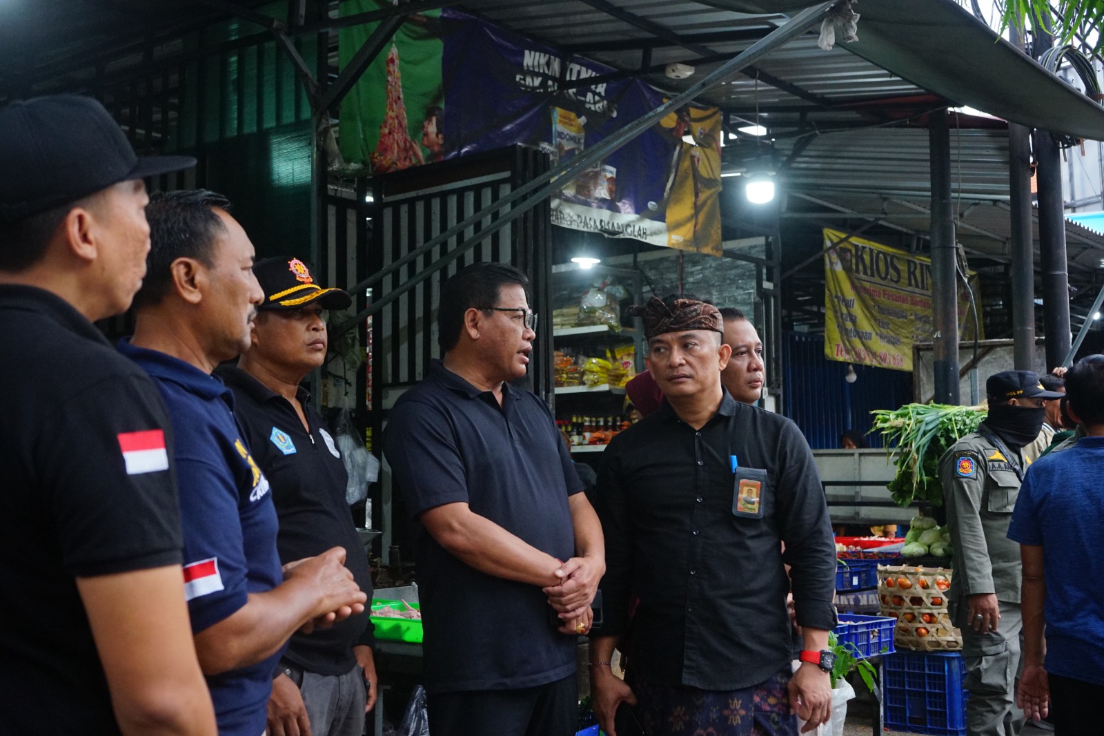 Mengganggu Ketertiban Umum, Pedagang Tumpah di Kawasan Pasar Sanglah Ditertibkan.