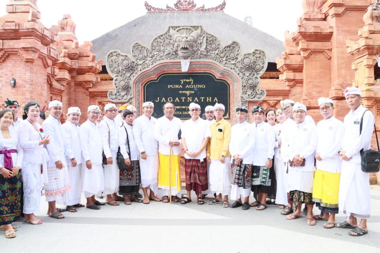 Dari Upacara Mejaya-Jaya Pengurus PHDI Denpasar 2024-2029 Walikota Jaya Negara Ajak Wujudkan Sewaka Dharma, Gelorakan Vasudhaiva Kutumbakam