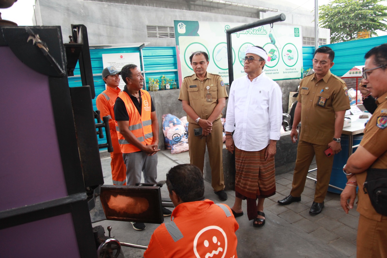Walikota Jaya Negara Kunjungi TPS R "Malu Dong" Kolaborasi Efektif, Wujudkan Pengelolaan Sampah Berkelanjutan