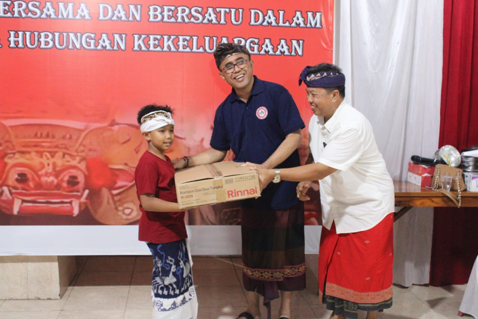 Walikota Jaya Negara Hadiri HUT ke-37 Banjar Palagiri, Desa Penatih Dangin Puri