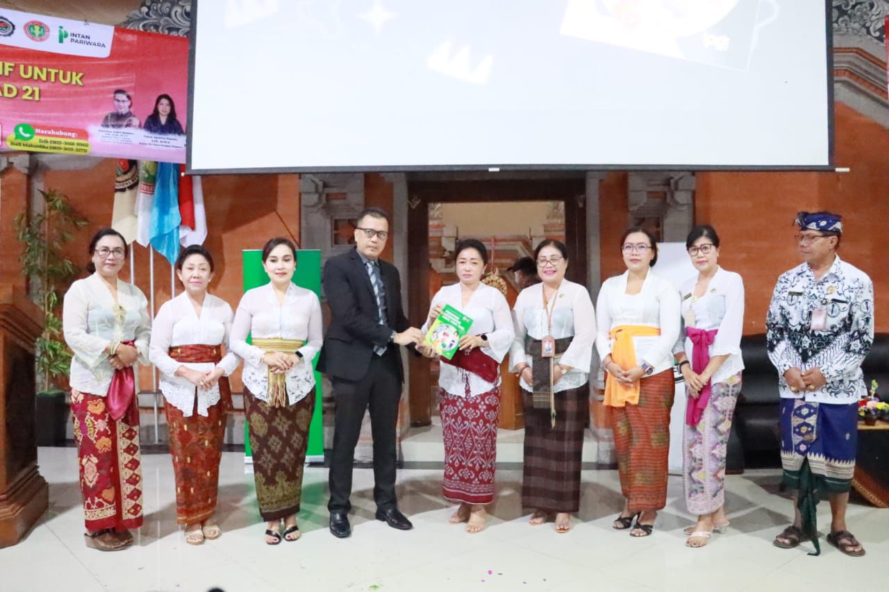 IGTKI-PGRI Denpasar Gelar Seminar Nasional Strategi PAUD Bunda PAUD Ny. Antari Jaya Negara Ajak Bangun PAUD Berkualitas