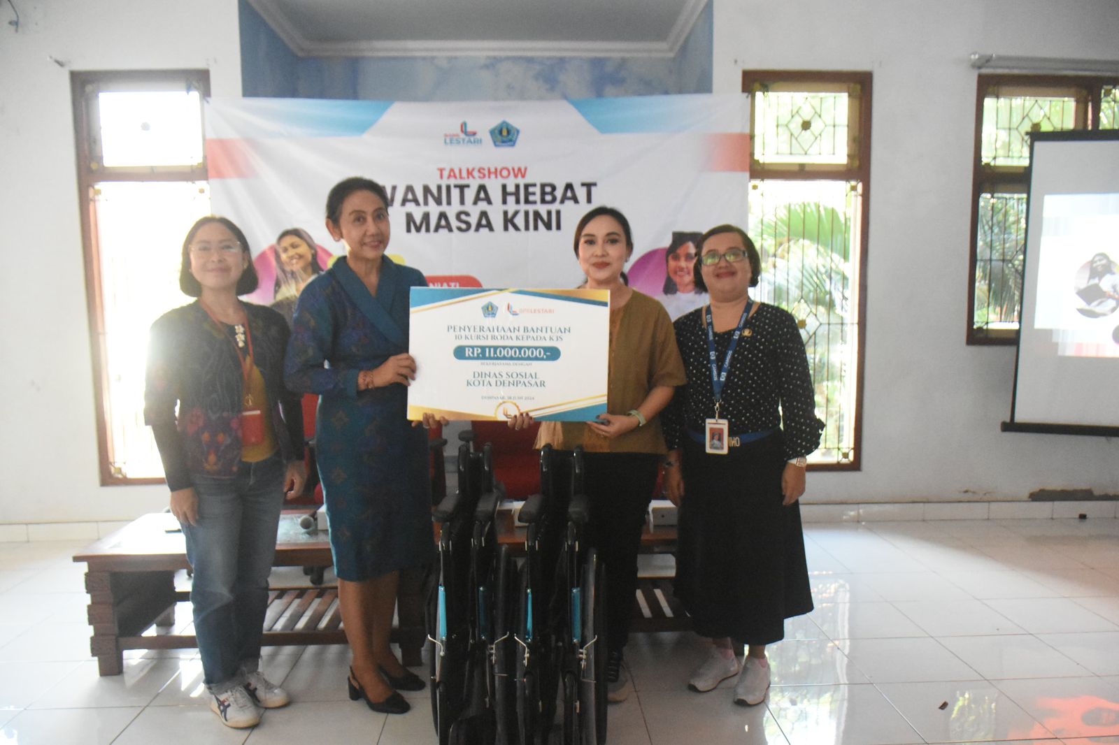 Wakil Ketua KKKS Kota Denpasar, Ny. Ayu Kristi Arya Wibawa Hadiri Talk Show Wanita Hebat Masa Kini 