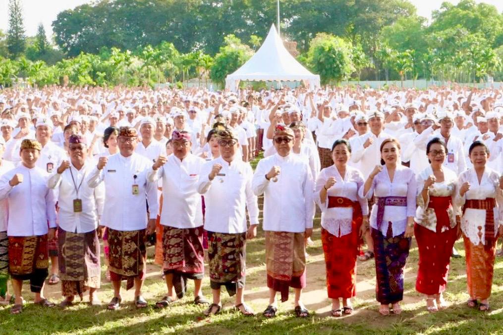 Walikota Jaya Negara Resmi Lantik 3.926 PPPK Kota Denpasar