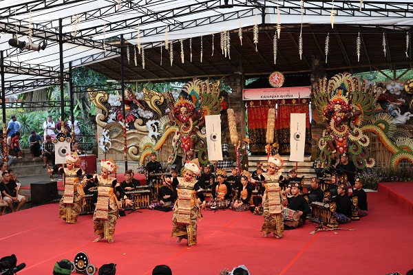 Kesenian Gambelan Semarandana Linggar Prakerti Banjar Kaliungu Kaja Tampil Apik di PKB XLVII