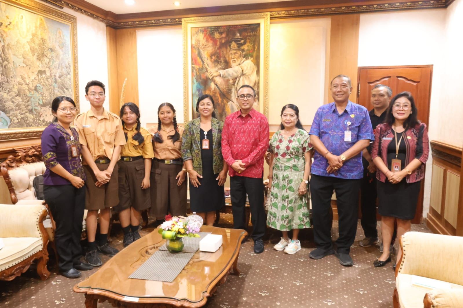 Wali Kota Jaya Negara Beri Dukungan Kepada Siswa Yang Akan Mengikuti Program "E-Exchange Programme" di Singapura