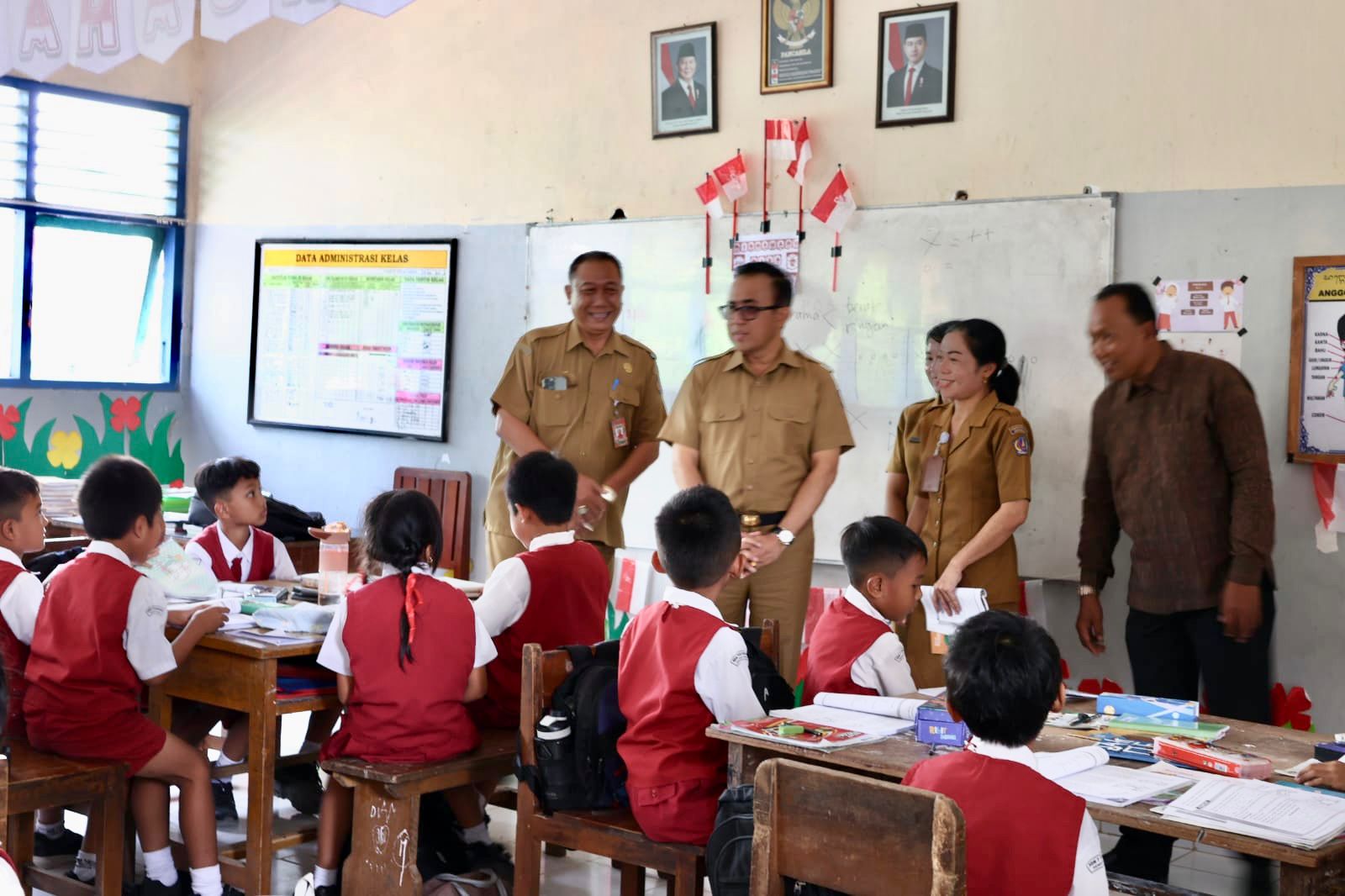 Tinjau SDN 7 Peguyangan, Walikota Jaya Negara Komitmen Wujudkan Sarana Prasarana Pendidikan yang Berkualitas