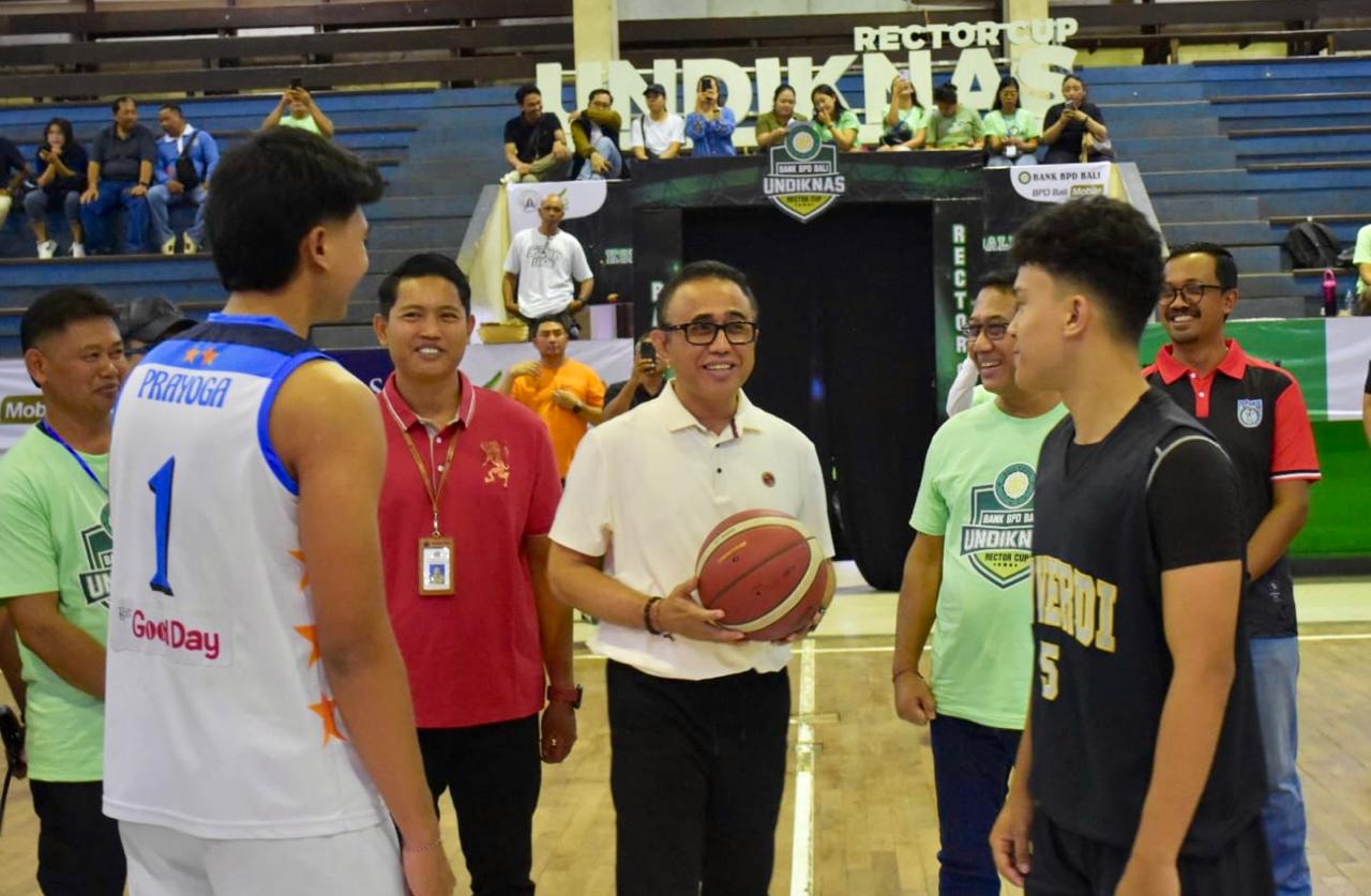 Walikota Jaya Negara Buka Bank BPD Bali-Undiknas Rektor Cup Basketball Tahun 2025.