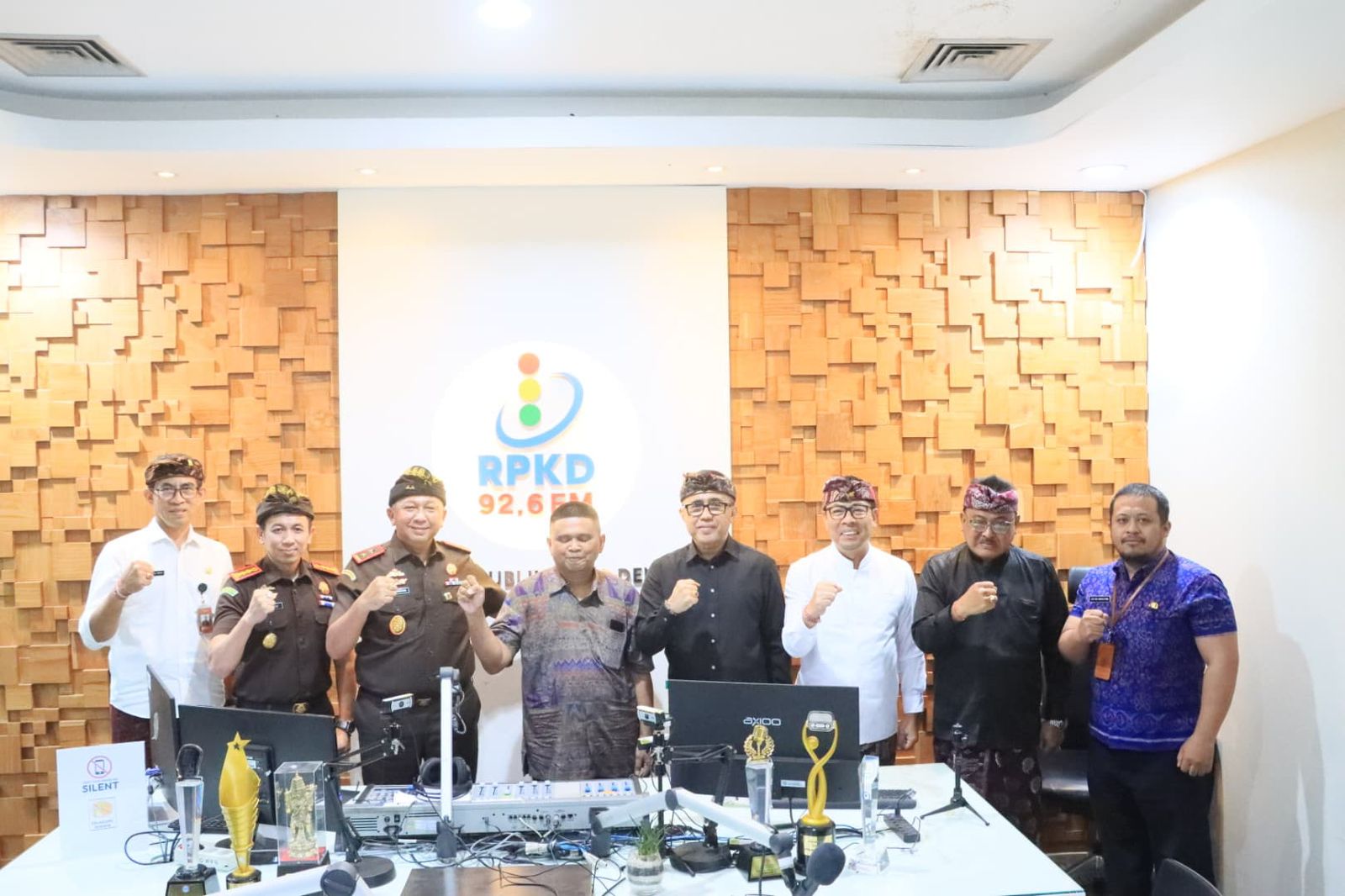 Bale Kertha Adhyaksa di Kota Denpasar Diresmikan Serentak