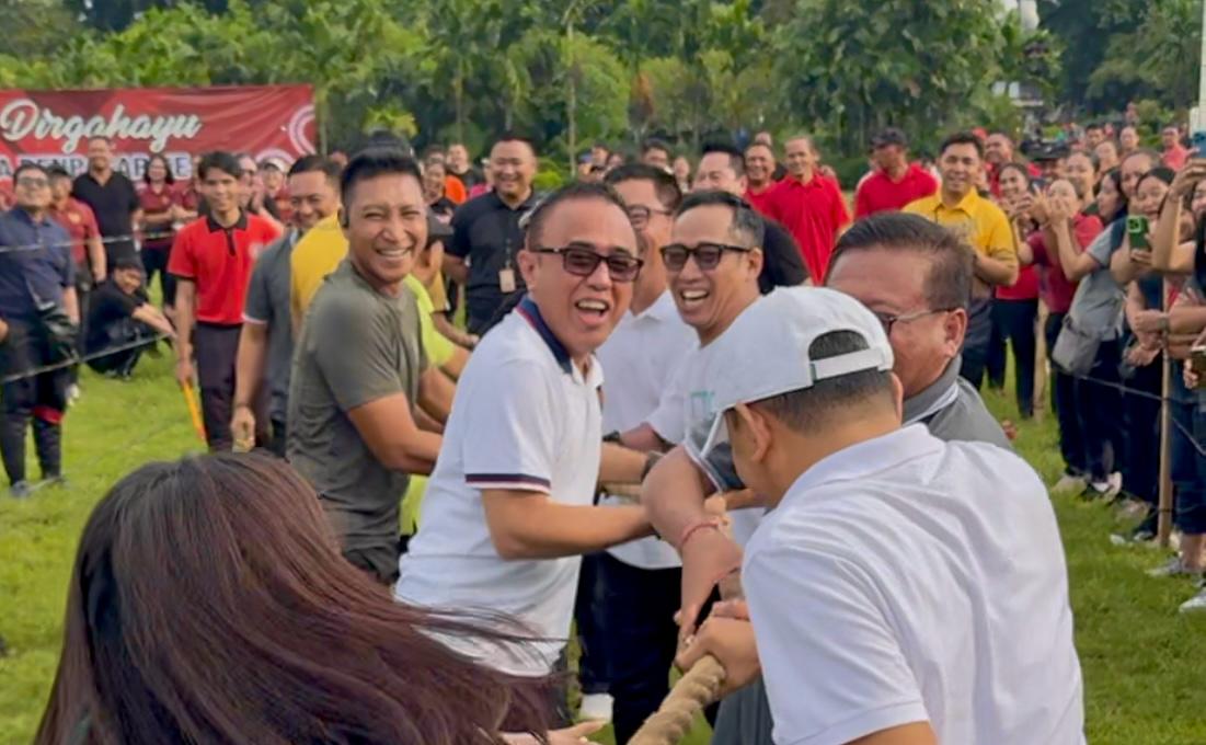 Pemkot Denpasar Gelar Lomba Tarik Tambang Sambut HUT ke-237, Diawali Pertandingan Forkopimda Vs Pimpinan OPD