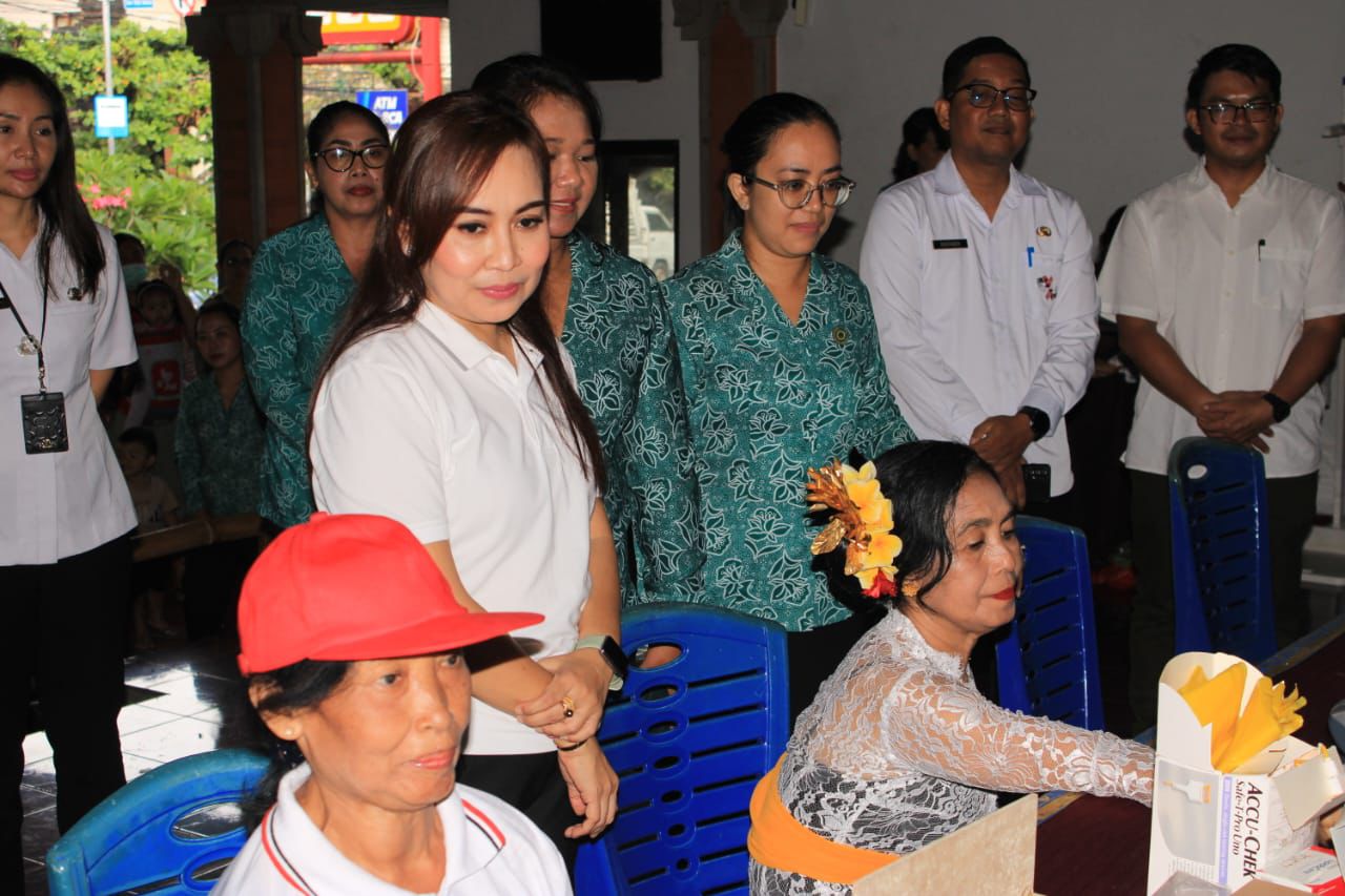Posyandu Paripurna 2025, Kecamatan Dentim Resmi Ditutup Ny. Ayu Kristi Arya Wibawa Ajak Lansia dan Ibu Hamil Rutin Ikuti Posyandu