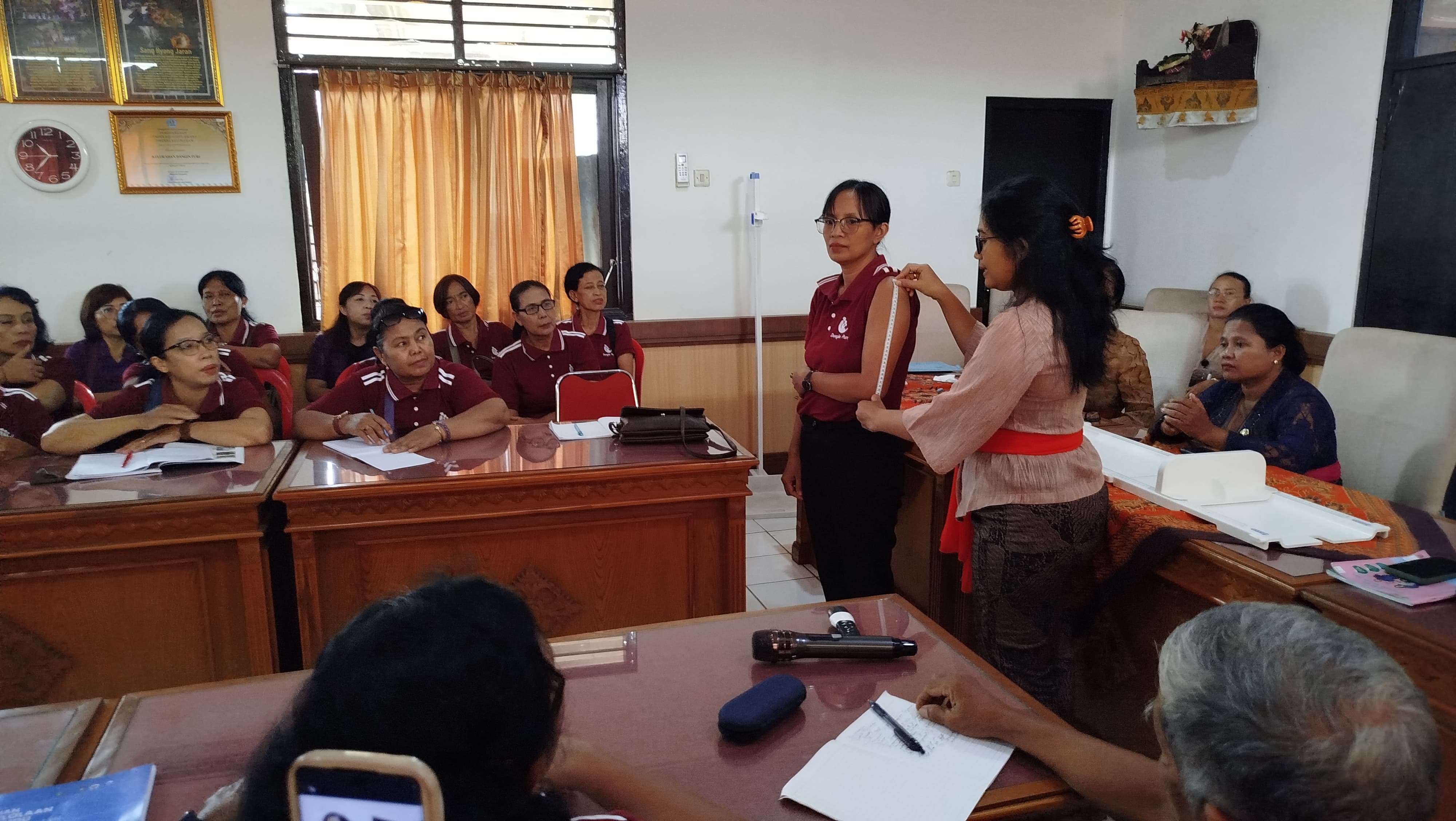 Tingkatkan Kompetensi, Kelurahan Dangin Puri Gelar Pembinaan Penyegaran Kader Posyandu