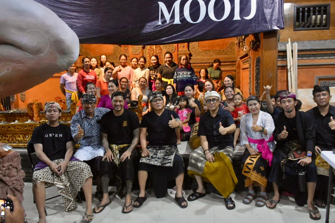 Walikota Jaya Negara Dampingi Wagub Giri Prasta Tinjau Ogoh-Ogoh di Denpasar.