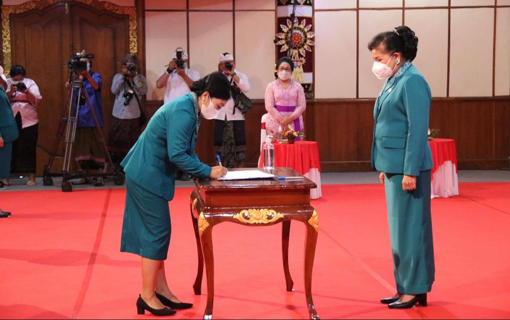 Ny. Sagung Antari Jaya Negara Dilantik Jadi Ketua TP PKK dan Ketua Dekranasda Kota Denpasar 