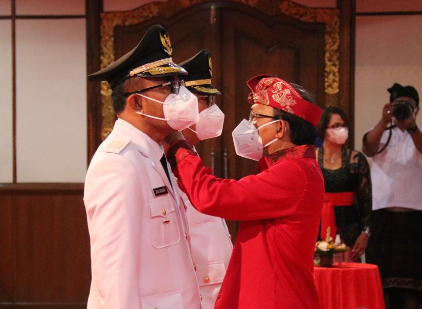 IGN Jaya Negara - Kadek Agus Arya Wibawa Resmi Nahkodai Ibu Kota     Bergerak Dalam Spirit 'Vasudhaiva Kutumbakam', Lanjutkan Estafet Pembangunan Menuju Denpasar Maju