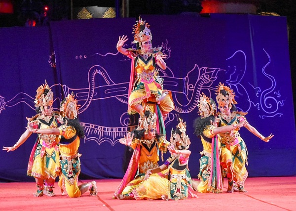 GKW Sida Gita Karya Duta Kota Denpasar Unjuk Kebolehan di PKB XLIII