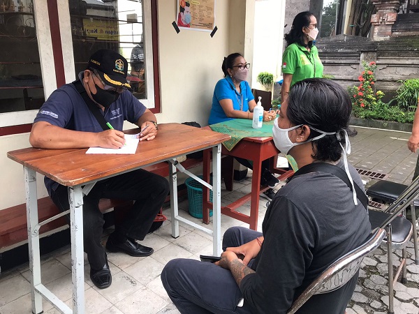 Tim Yustisi Kota Denpasar Lagi Jaring 9 Pelanggar Prokesv