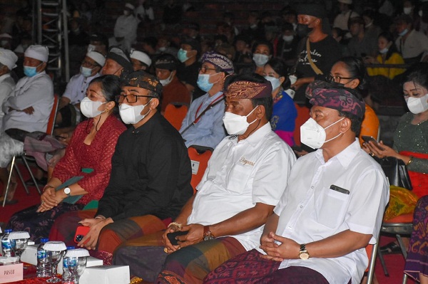 Duta Kota Denpasar Tampil Apik Pada Lomba Bapang Barong di PKB XLIII