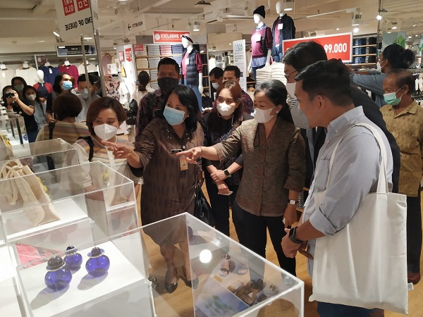 Jalin kemiteraan di pusat perdagangan